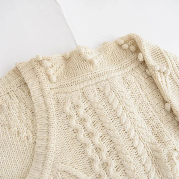 Molly Bracken Cream  Knit V-Neck Sweater Size TU - Picture 11 of 13